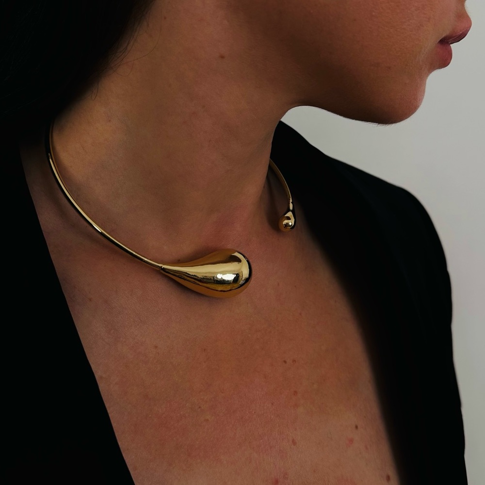 New Drop Shaped Open Gold Metal Choker Necklace - Picture 3 of 12